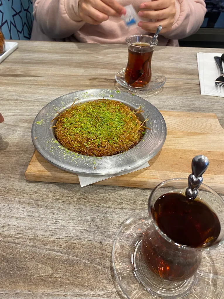 Knafeh dessert turc aux pistaches